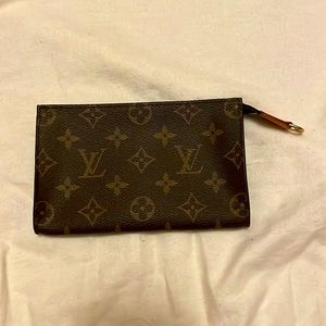 Louis Vuitton Bucket Pouch